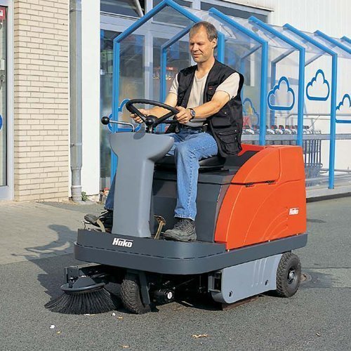 Hako Jonas 980E Battery ride-on sweeper hire. Indoor and outdoor sweeper for parks, paths, warehouses, shopping centres etc. A good all round sweeper rental.