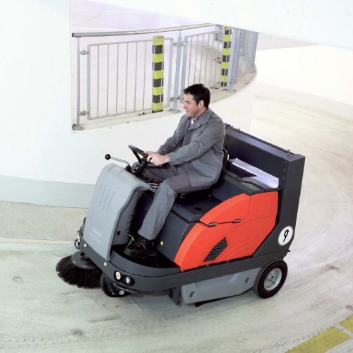 Hako Sweepmaster 1200 RH on Ramp