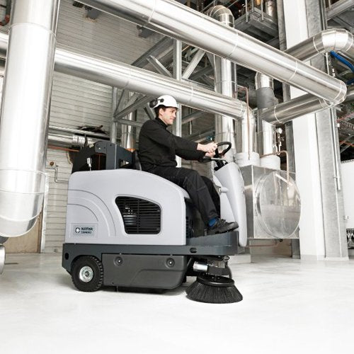 Nilfisk SW 4000 B New Battery Ride-on Sweeper