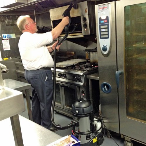 Steam Clean Systems SC2000 Commercial Steam And Vacuum Cleaner for commercial kitchens. Compact yet powerful commercial steam cleaner. Ideal for shops, offices, restaurants, kitchens etc.