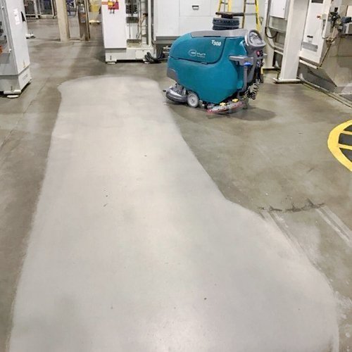 Tennant T500 65D New Battery Floor Scrubber Dryer